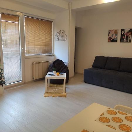 City Center White Apartment! Skopje Eksteriør bilde