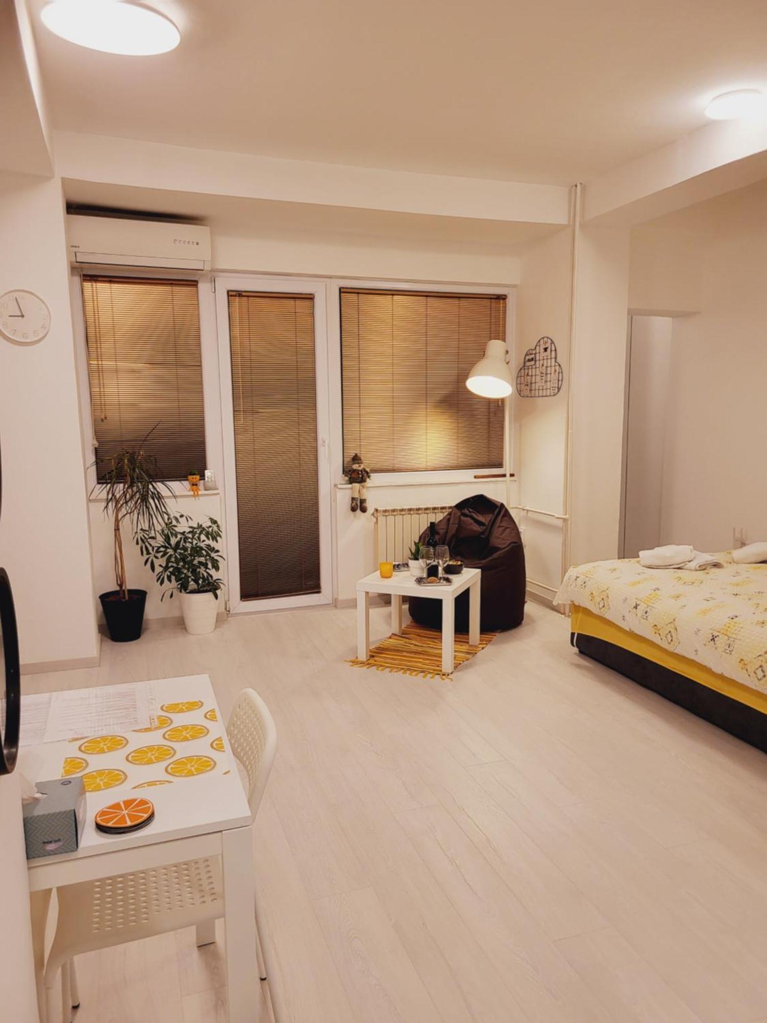City Center White Apartment! Skopje Eksteriør bilde